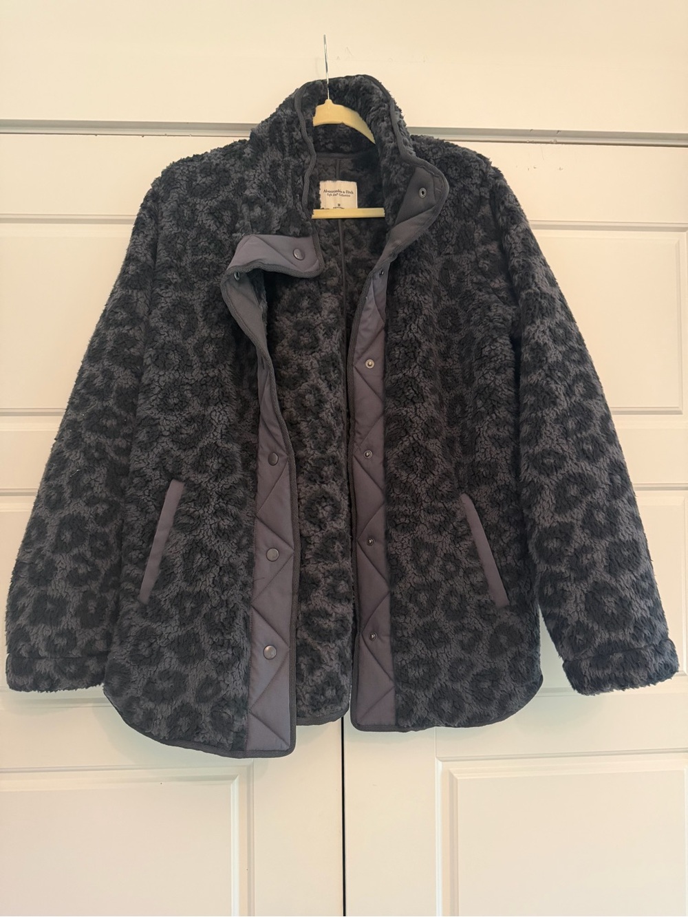 Abercrombie & Fitch Women's Sherpa Nylon-Trim Snap-Up Jacket Dark grey